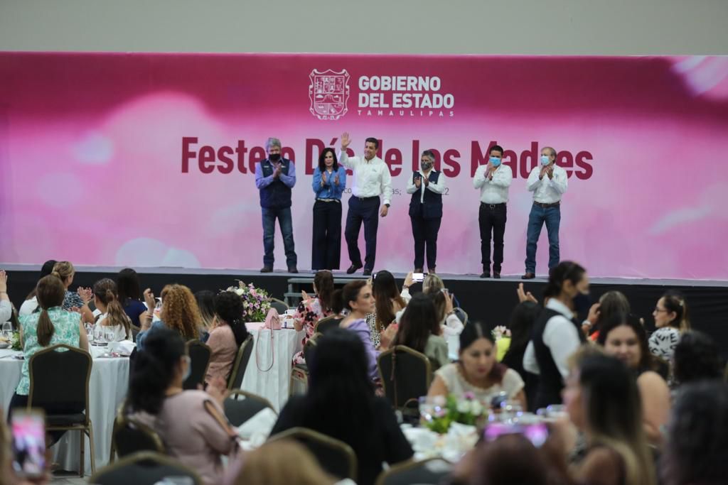 Enfermeras tamaulipecas, entre las mejores de México: Gobernador Francisco García Cabeza de Vaca