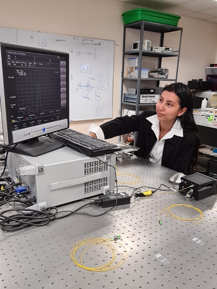 Egresada de la UAT diseña innovación para medir azucares