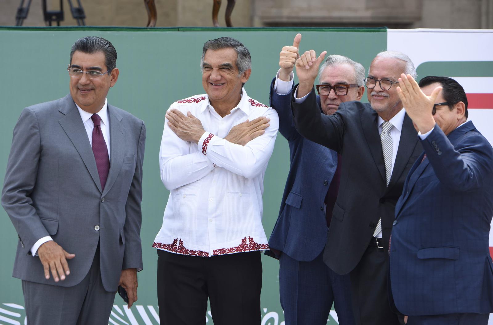 Asiste Américo Villarreal al sexto informe de gobierno del presidente López Obrador