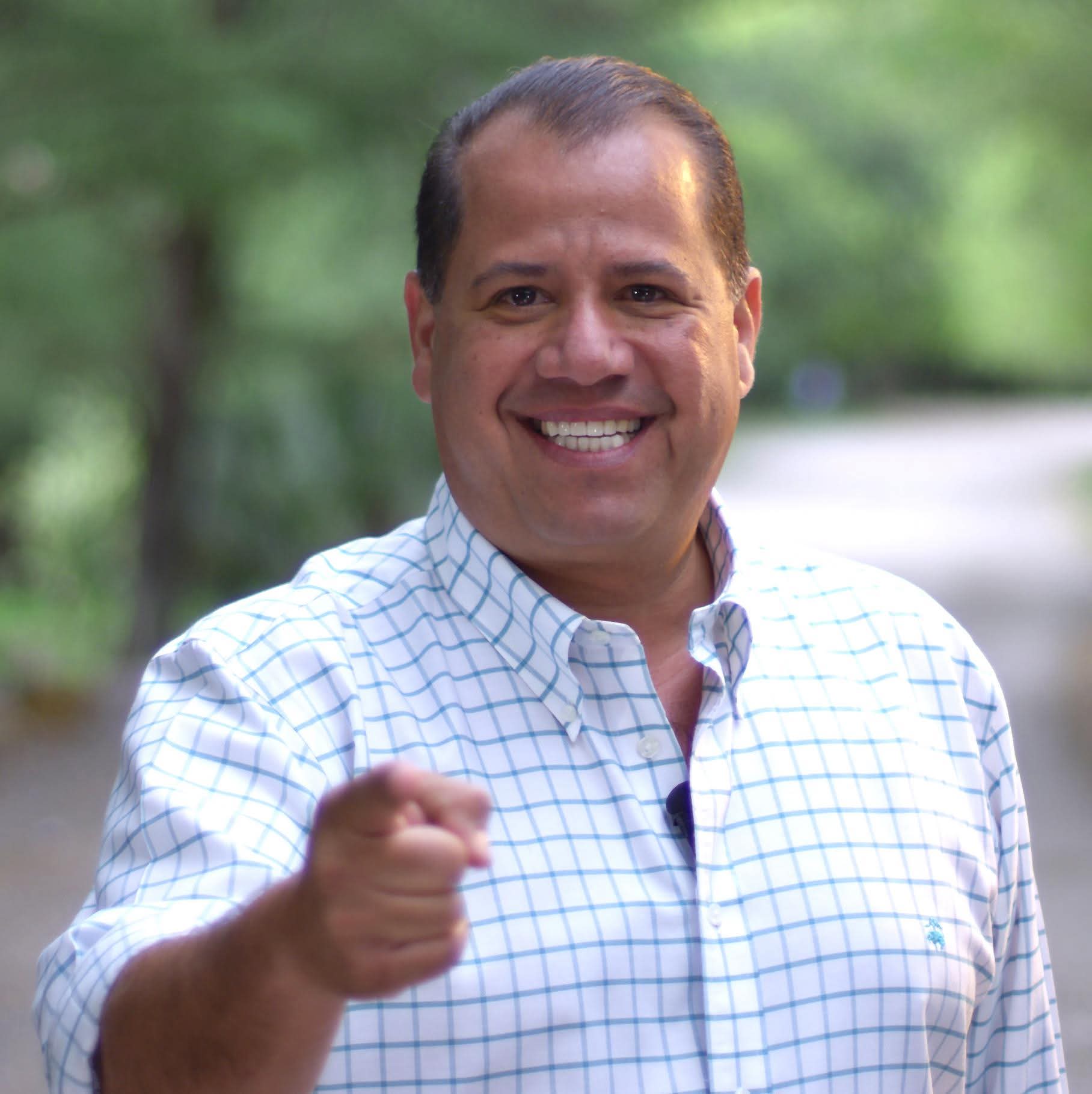 Fallece Oscar Almaraz Smer