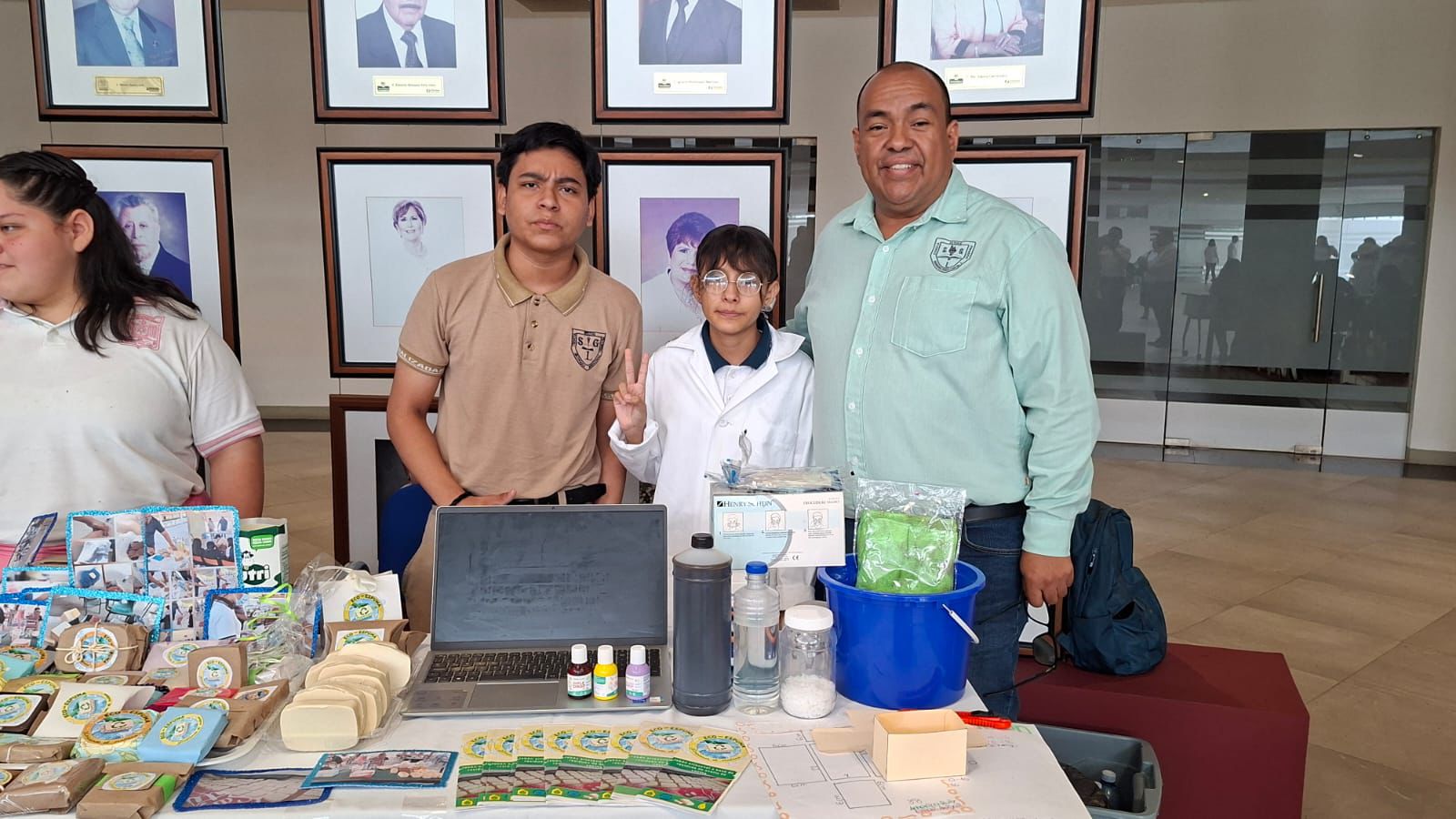 Impulsan cuidado ecológico con jabón artesanal